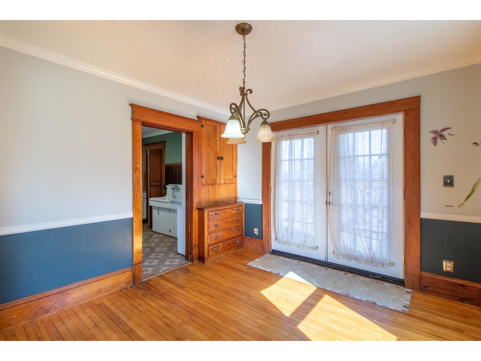 318 West Main Street