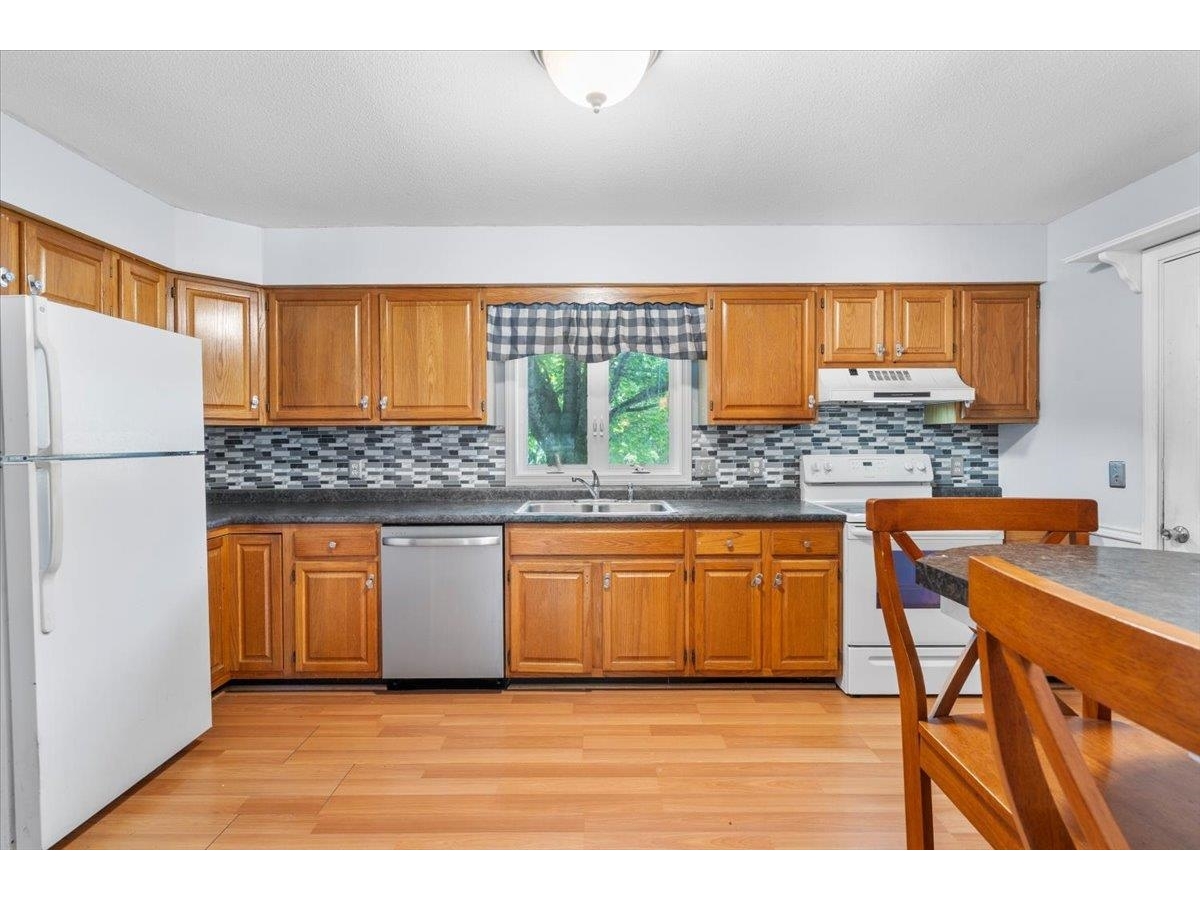 32 Countryside Drive