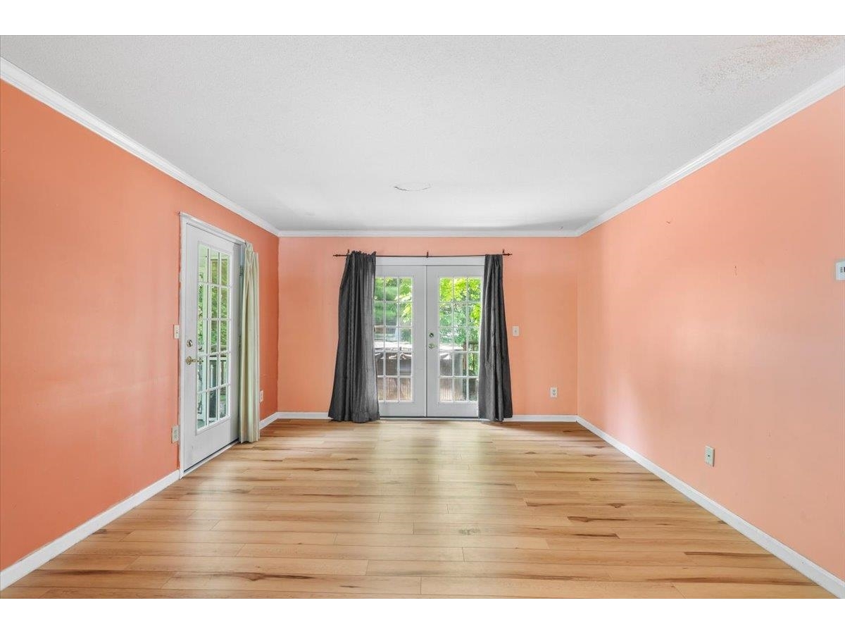 32 Countryside Drive