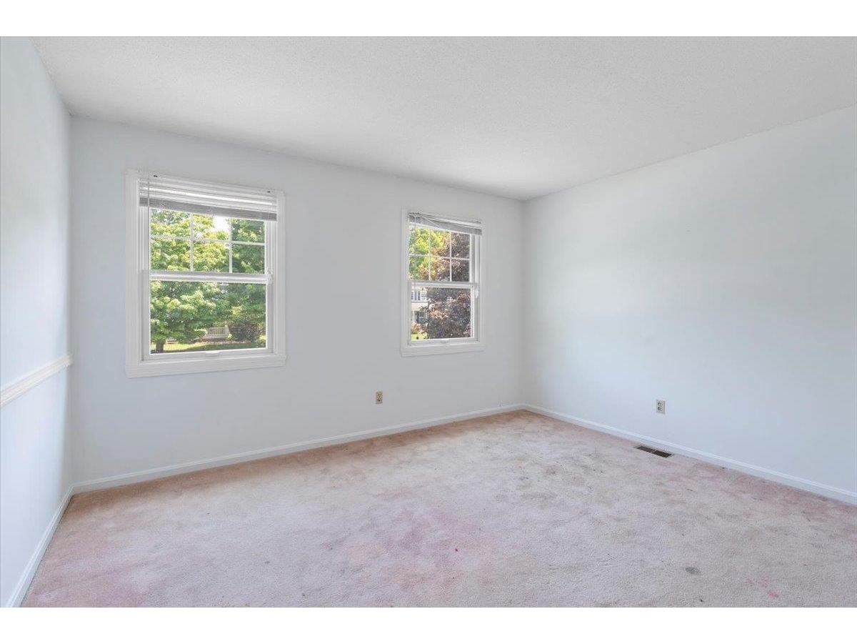 32 Countryside Drive