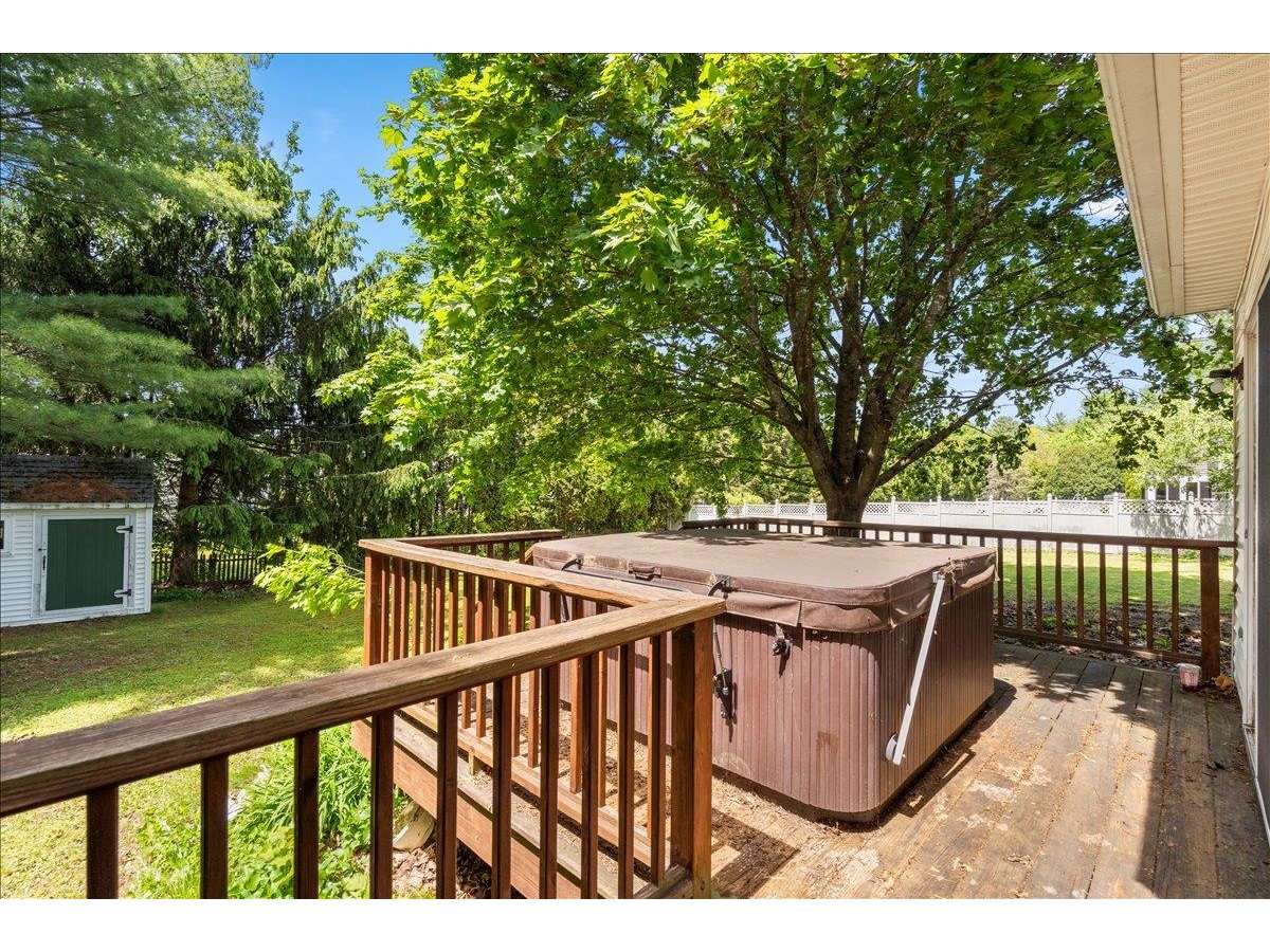 32 Countryside Drive