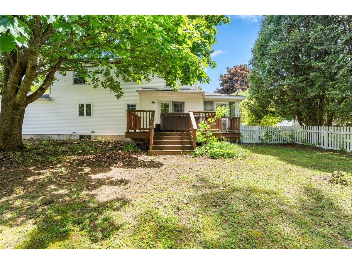 32 Countryside Drive