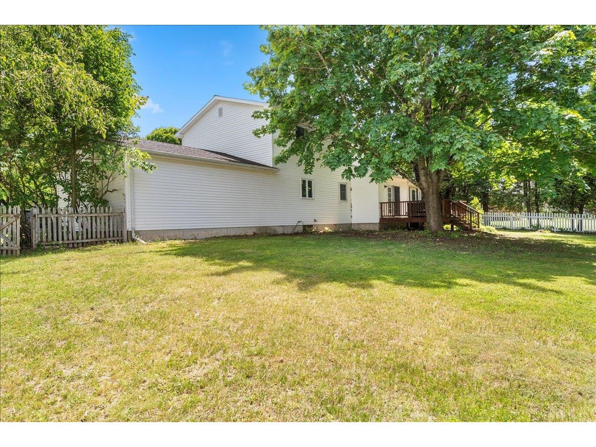32 Countryside Drive