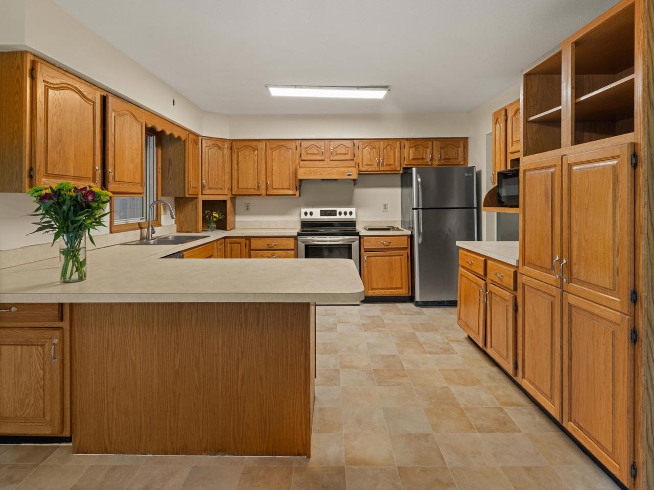Large Breakfast Bar