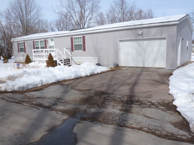 32 Huntley Avenue