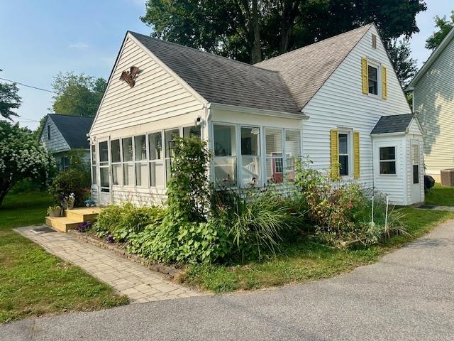 32 Lamoille Street