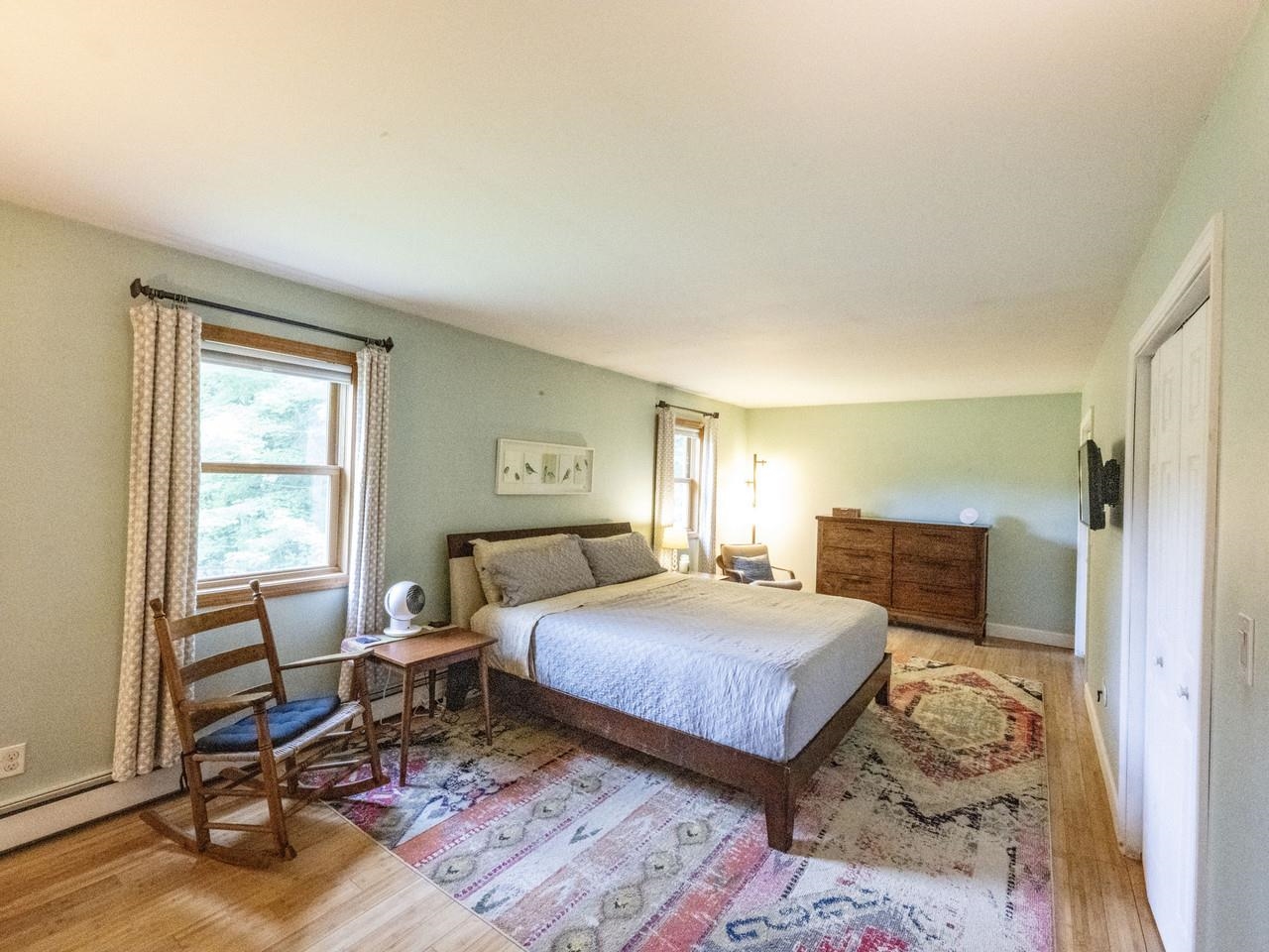 Huge primary suite