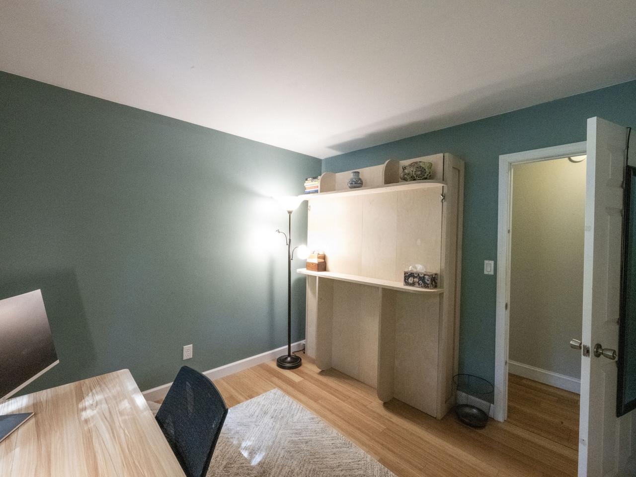Murphy bed