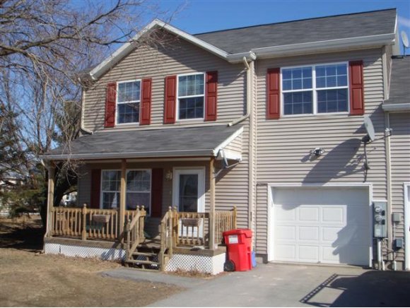 32 Middle Rd