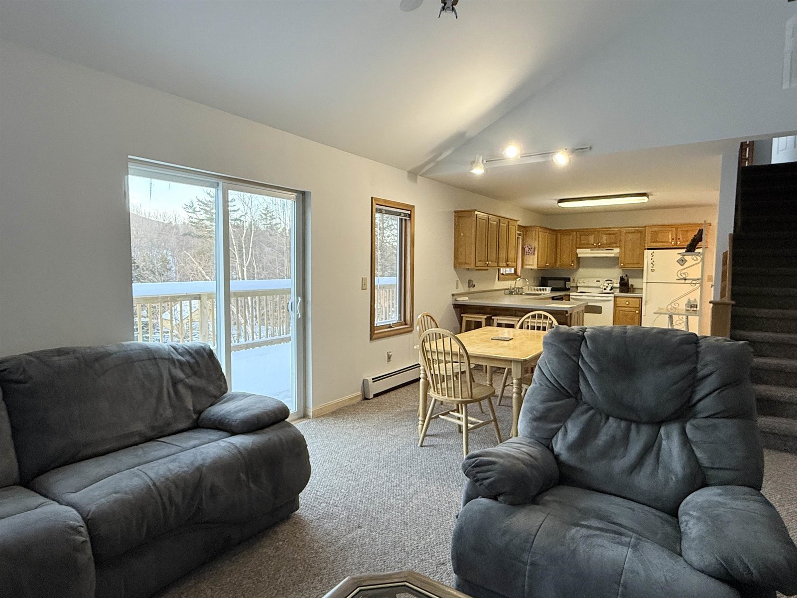 Nice light and the open floorplan is a plus
