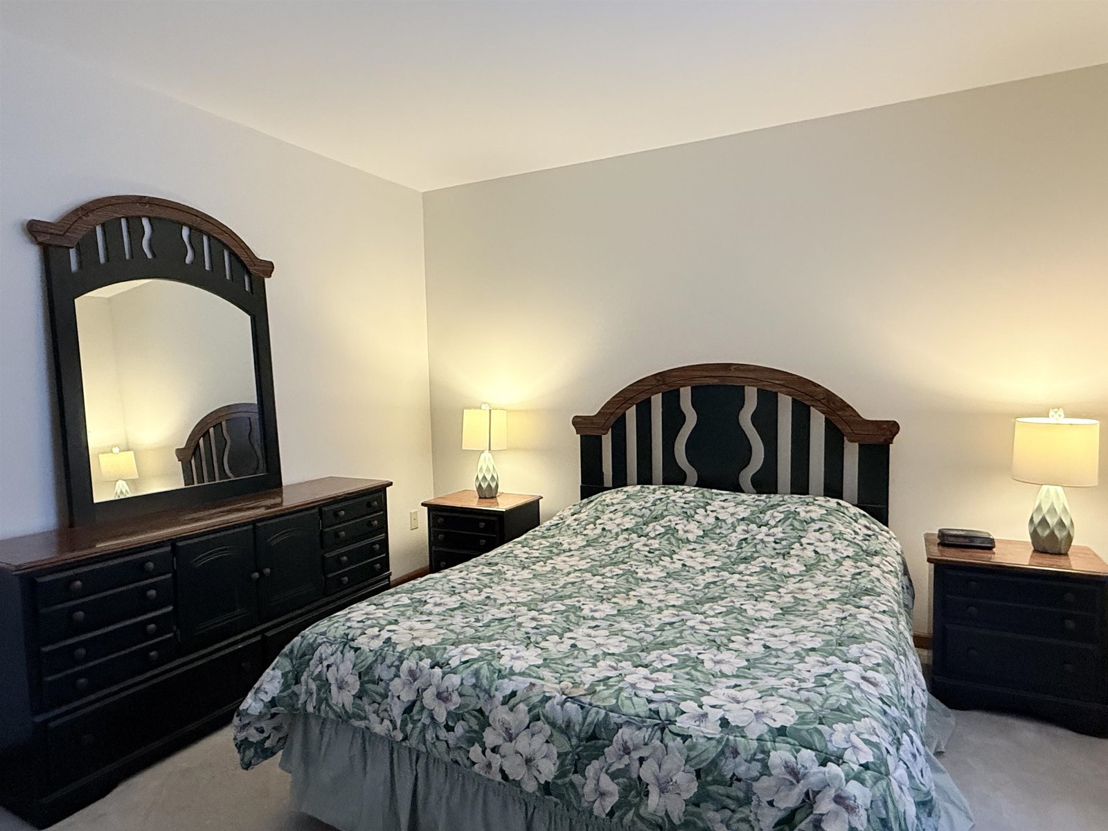 Second bedroom on the middle floor