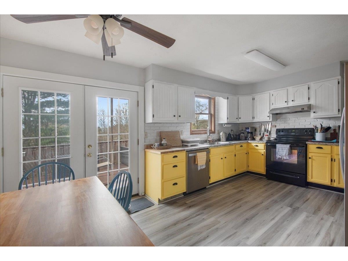 32 Poker Hill Road