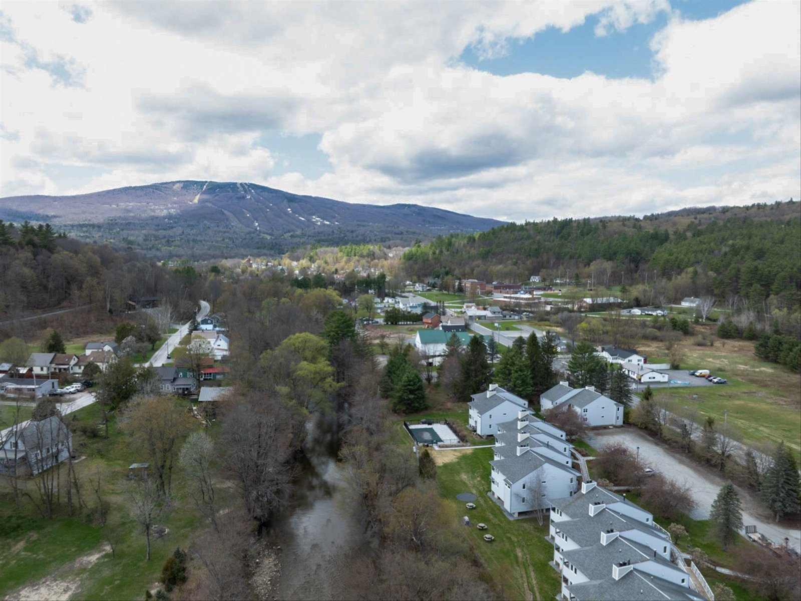 32 Route 103 South, Unit F1
