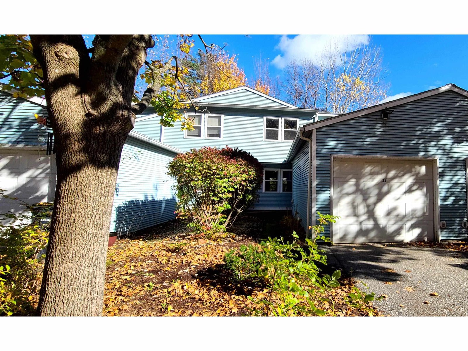 32 Valade Street, Burlington