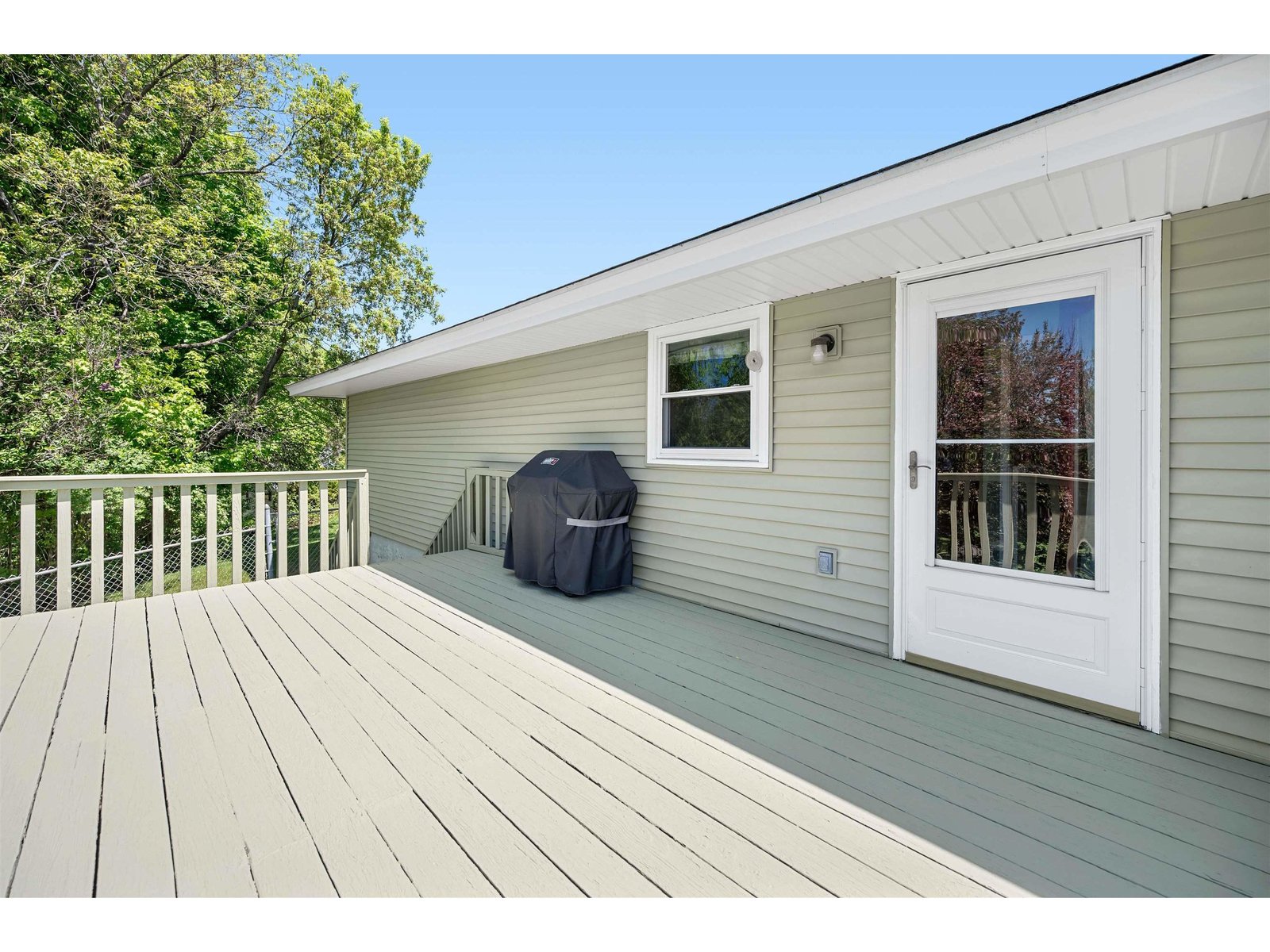 32 Waterman Street
