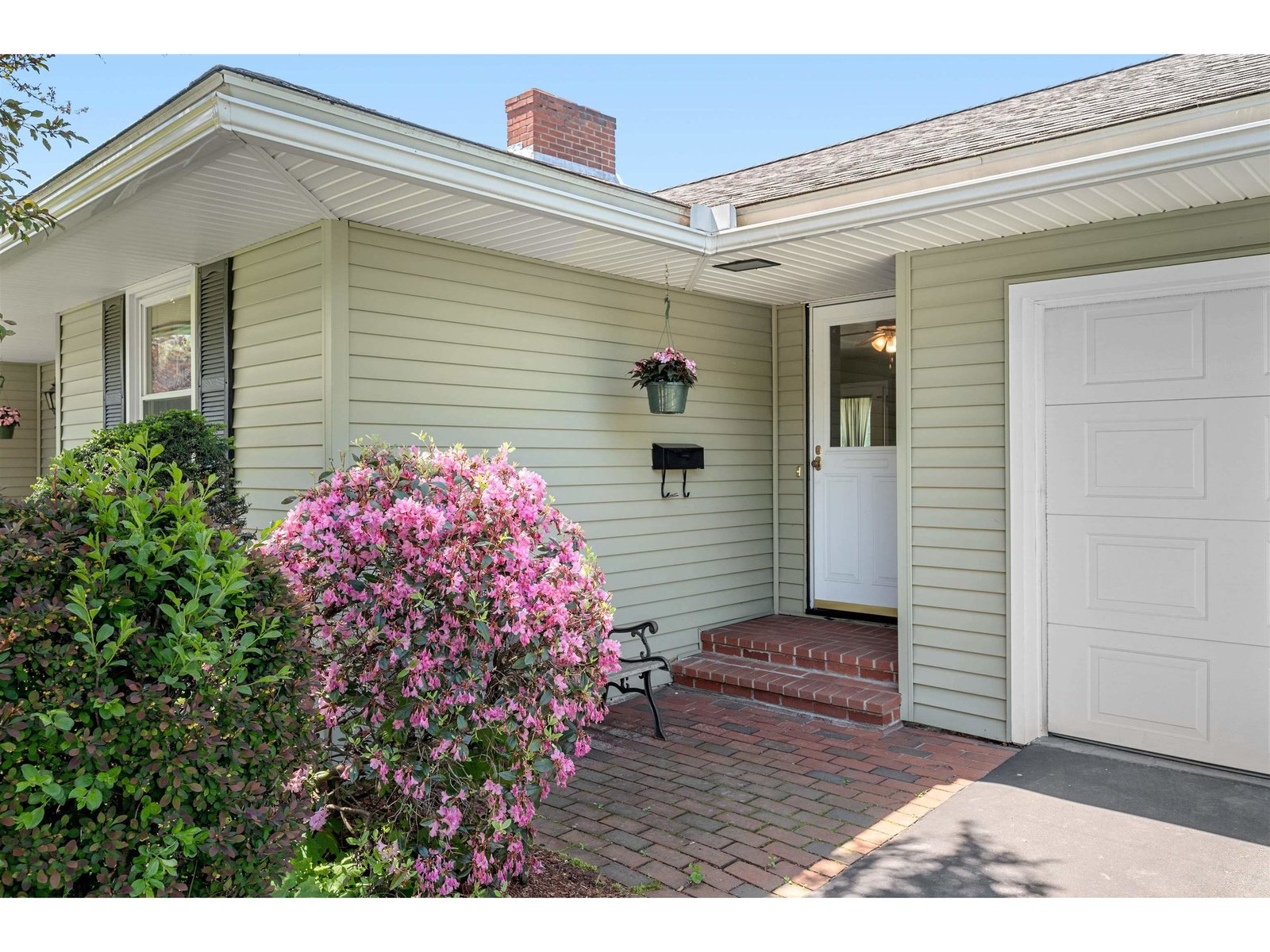 32 Waterman Street