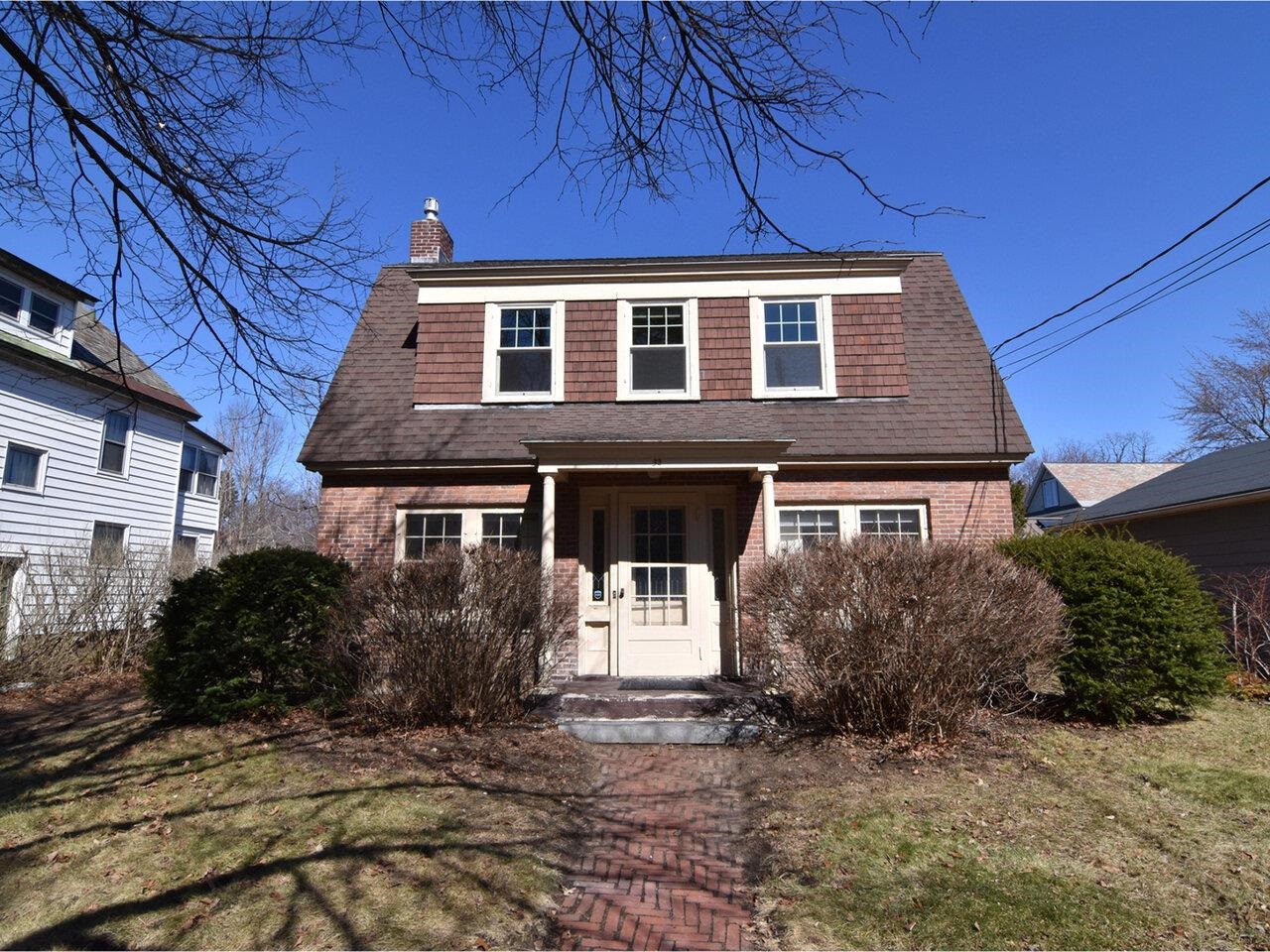 32 Wilson Street, Burlington