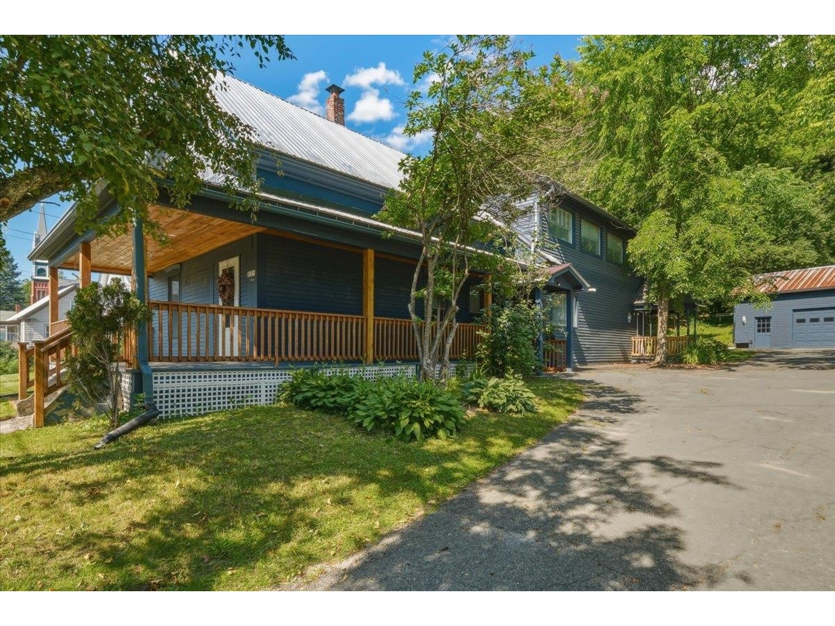 320 Charles Street, Lyndon