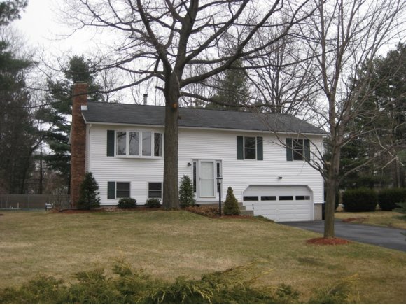 320 Mallard Dr