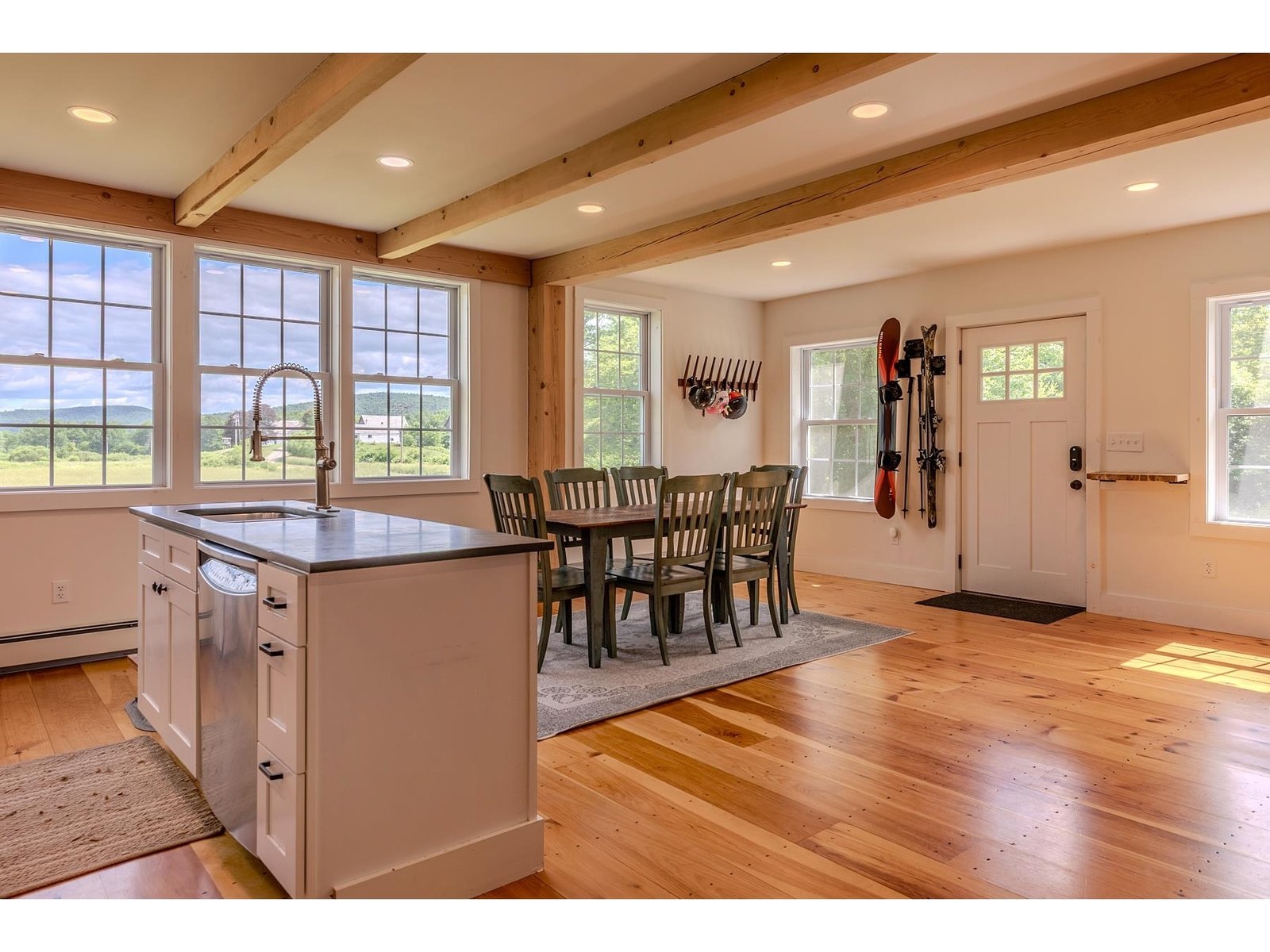 3208 Green Mountain Turnpike