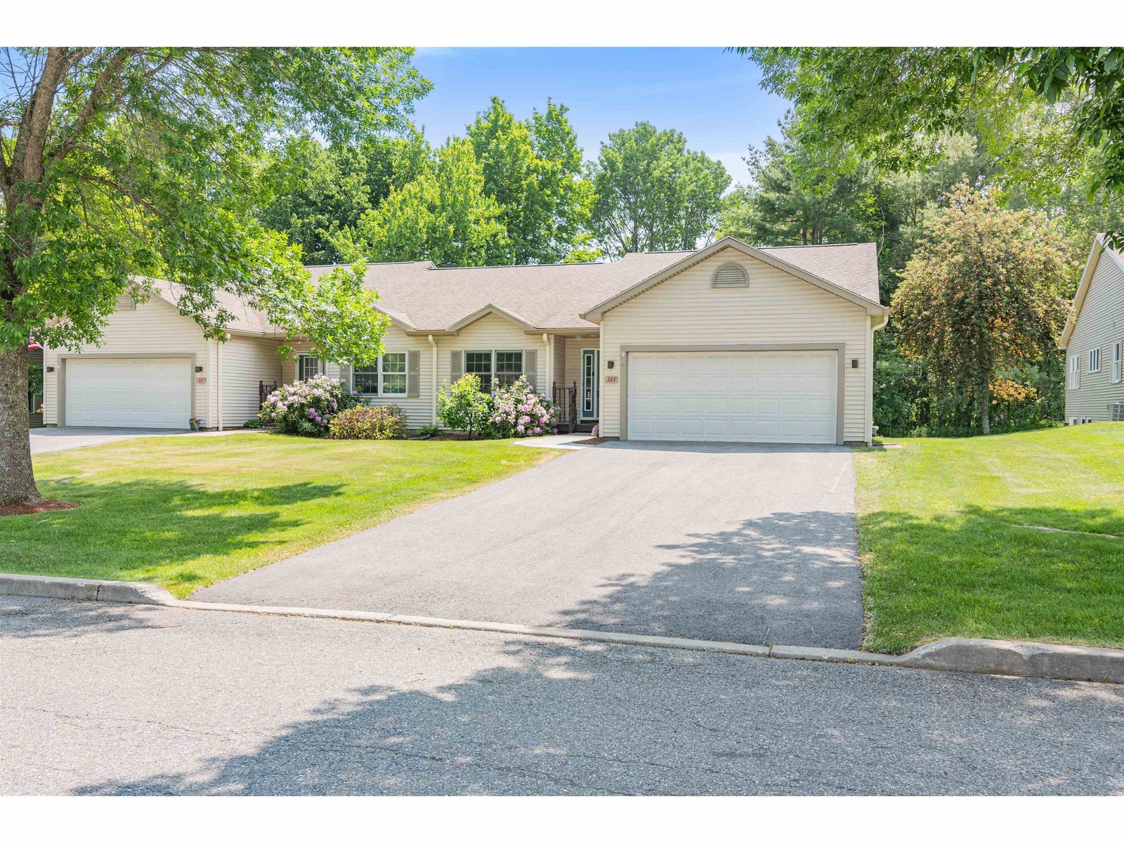 323 Bittersweet Circle, Unit 323
