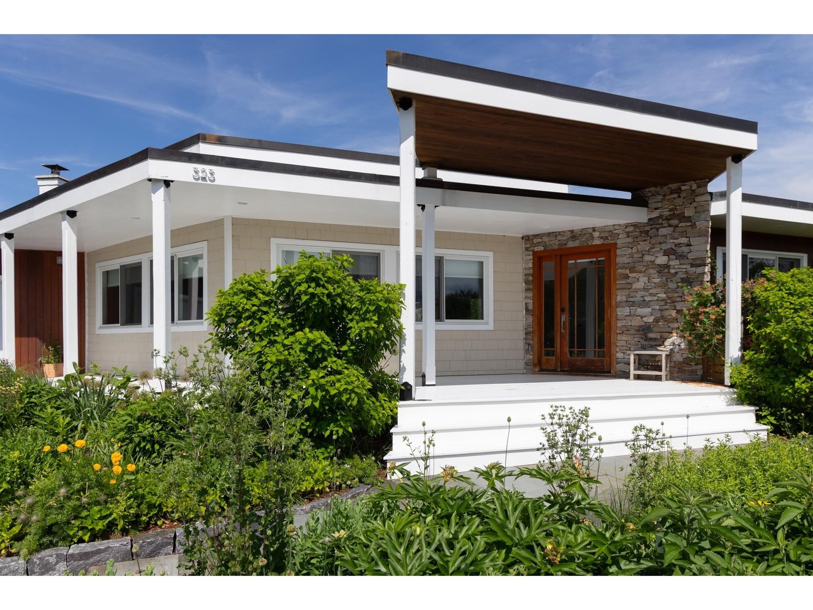 323 Buckingham Drive