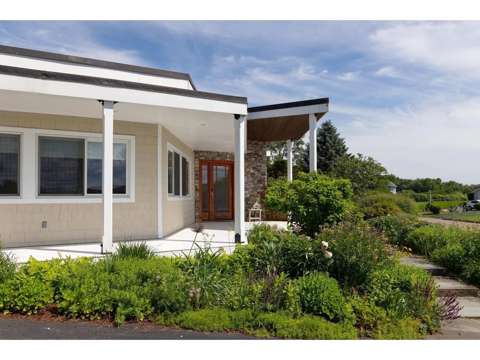 323 Buckingham Drive