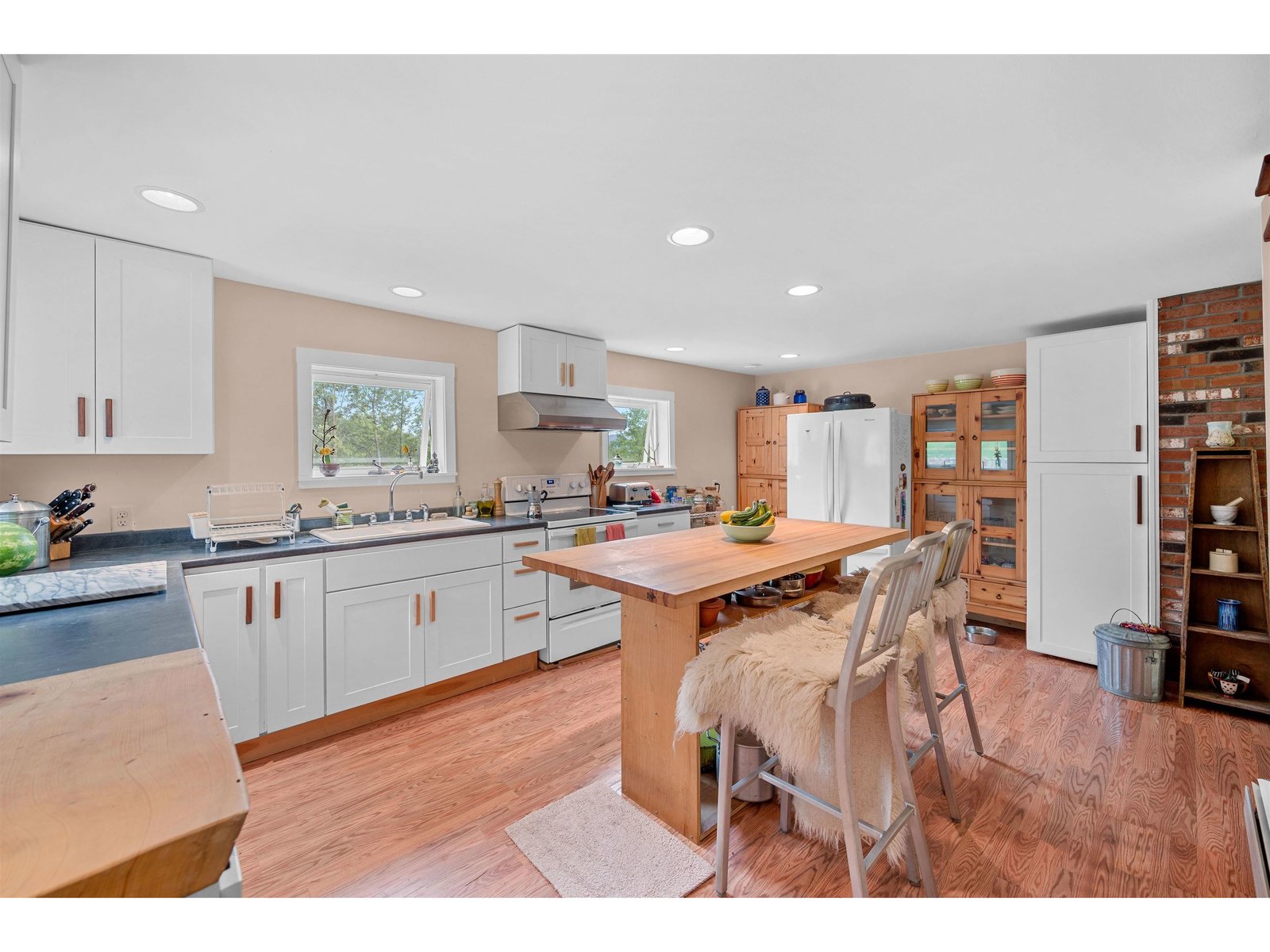 323 Calais Road