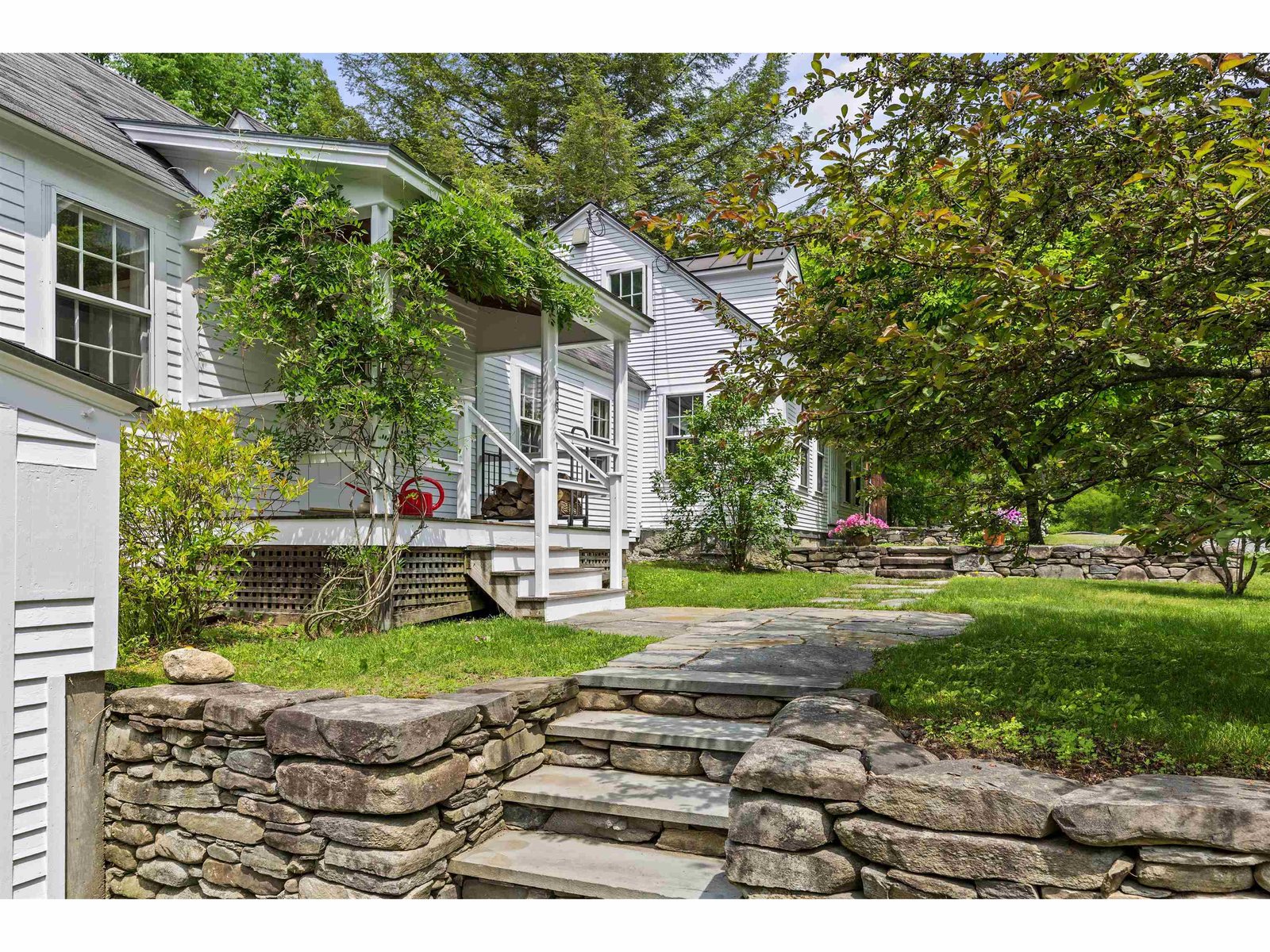 323 Turnpike Road