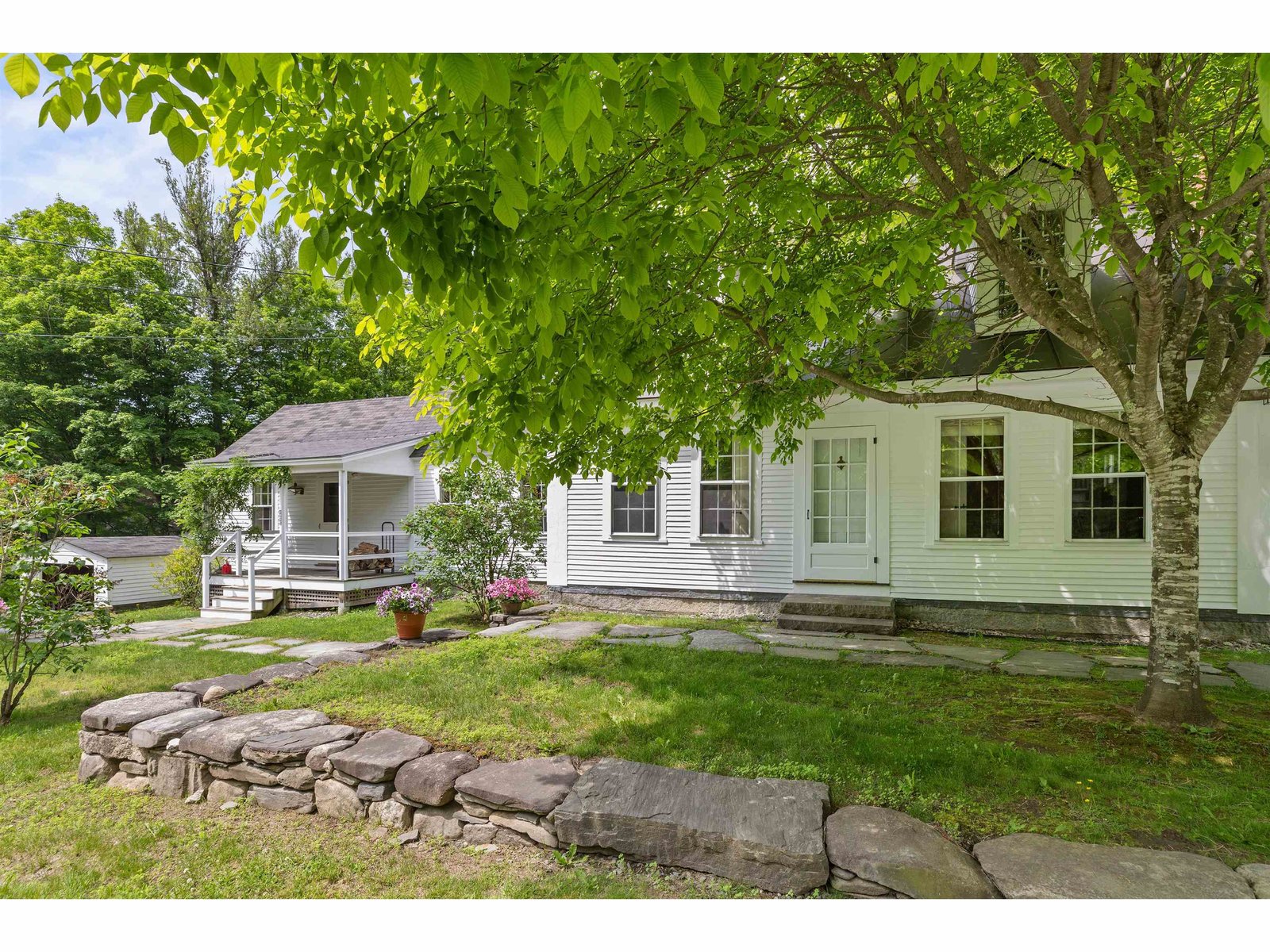 323 Turnpike Road