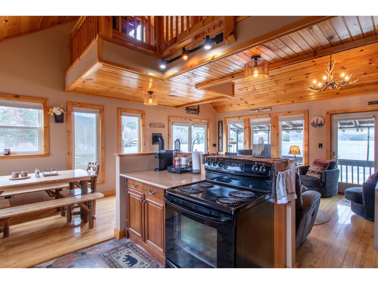 324 Lakeshore Drive