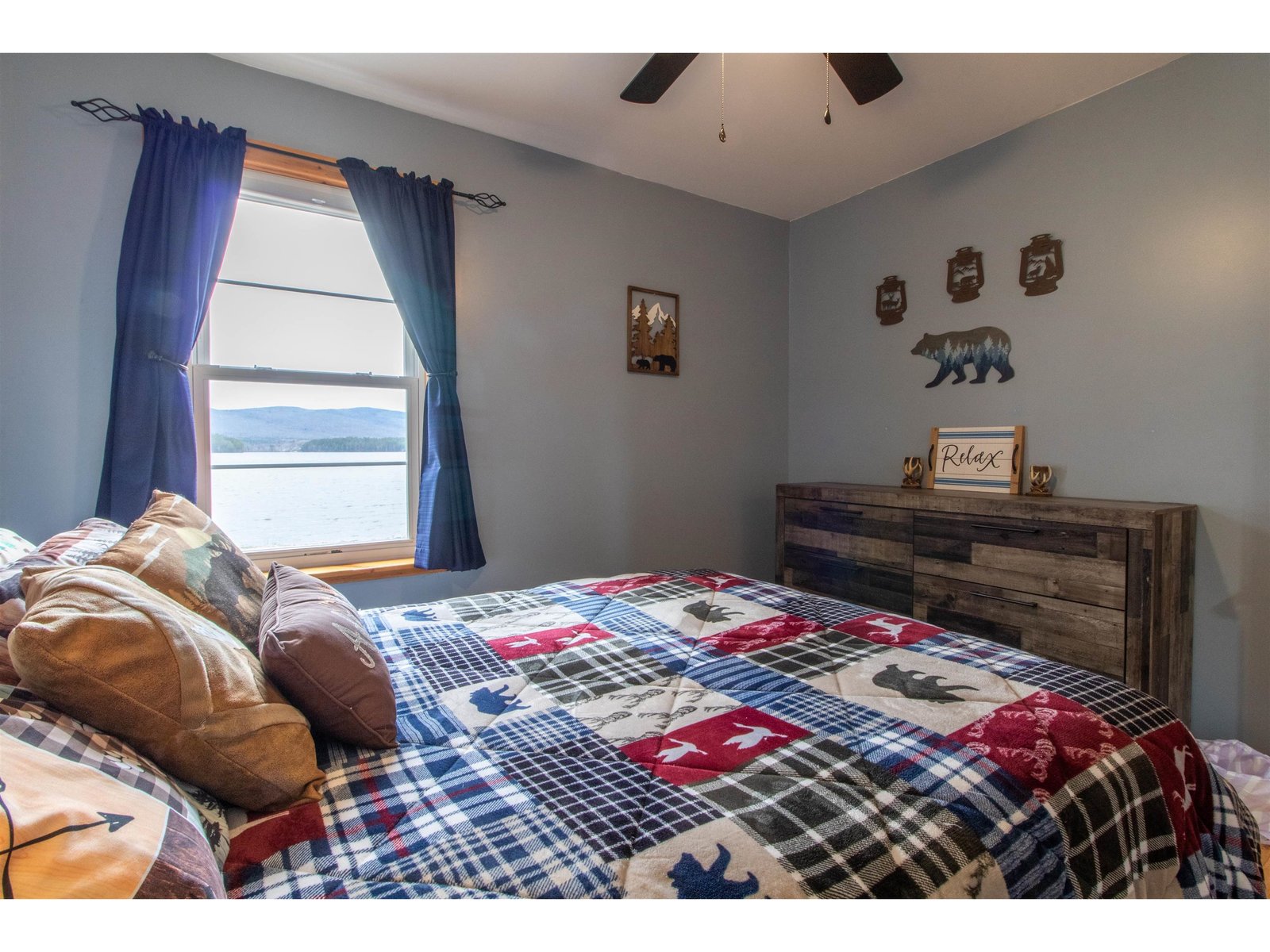 324 Lakeshore Drive