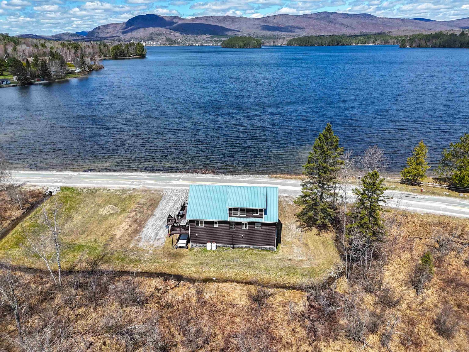 324 Lakeshore Drive