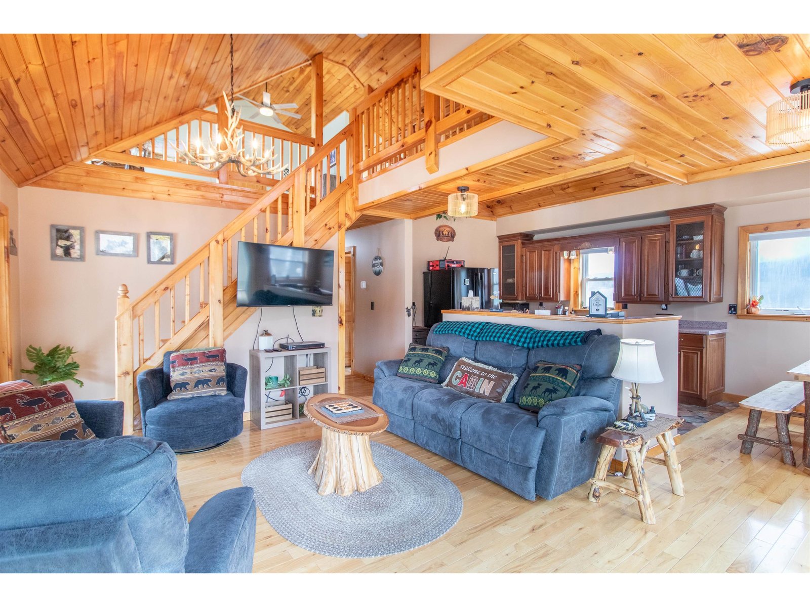 324 Lakeshore Drive