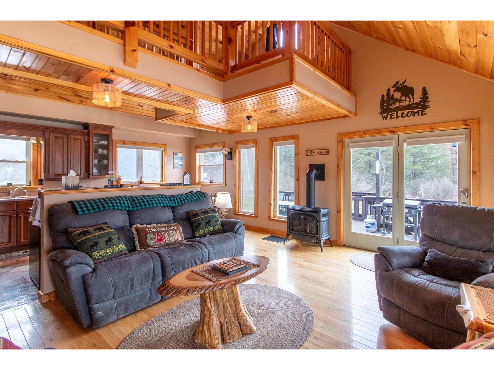 324 Lakeshore Drive