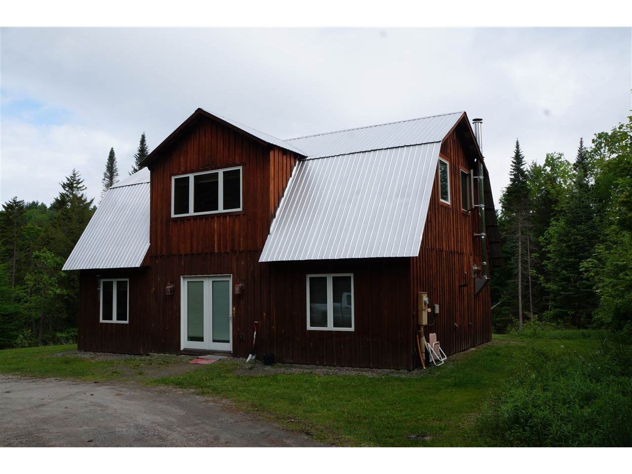 3242 Lower Road