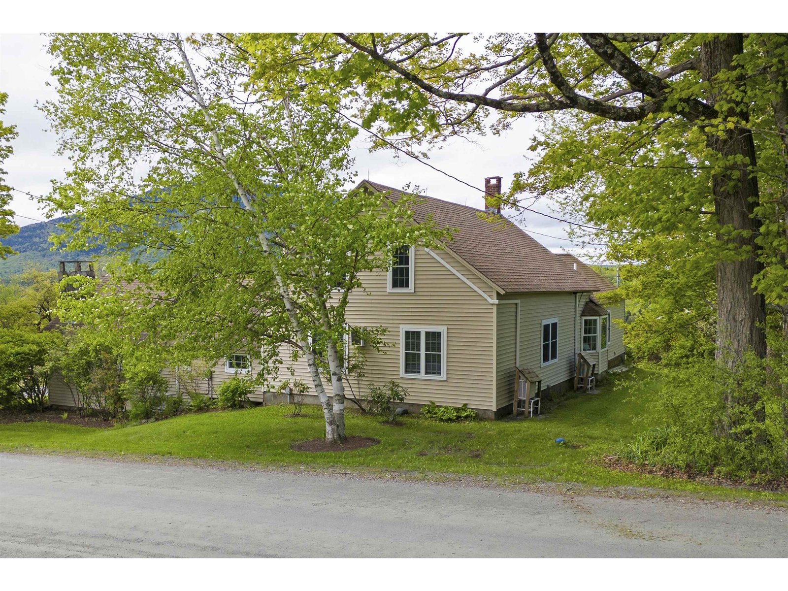 325 Cemetery Road