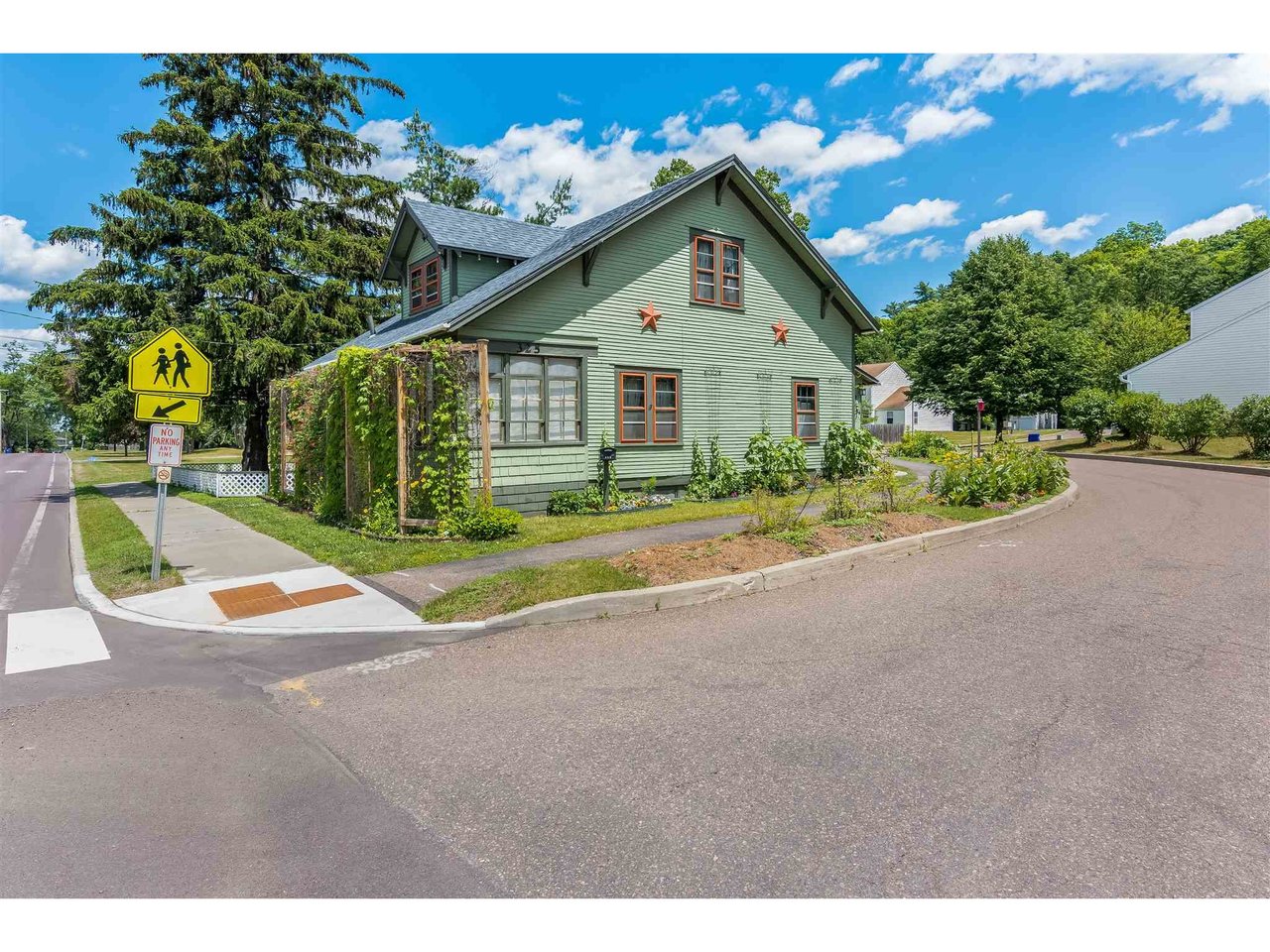 325 Ethan Allen Parkway