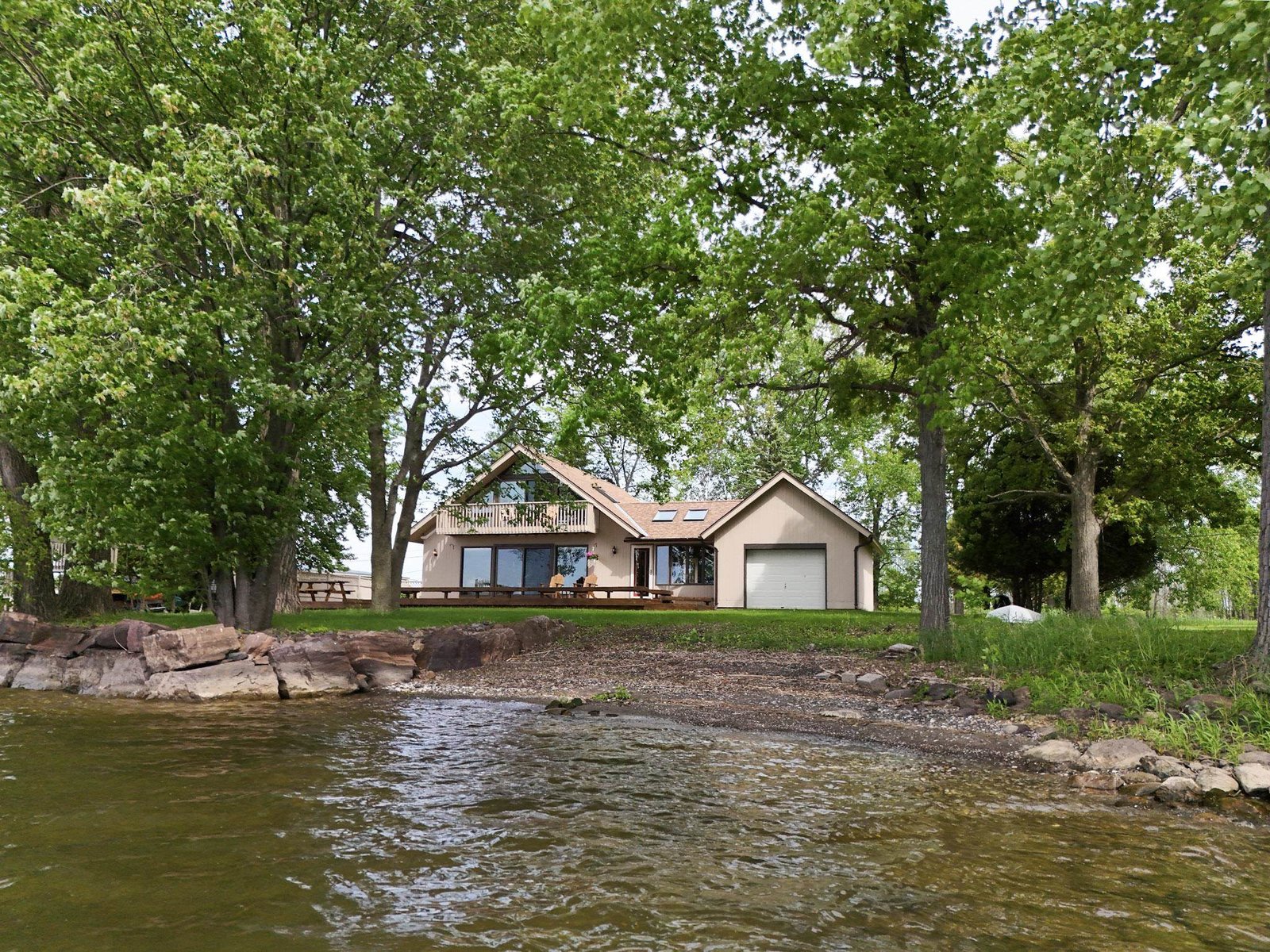 325 Oakridge Lane, North Hero