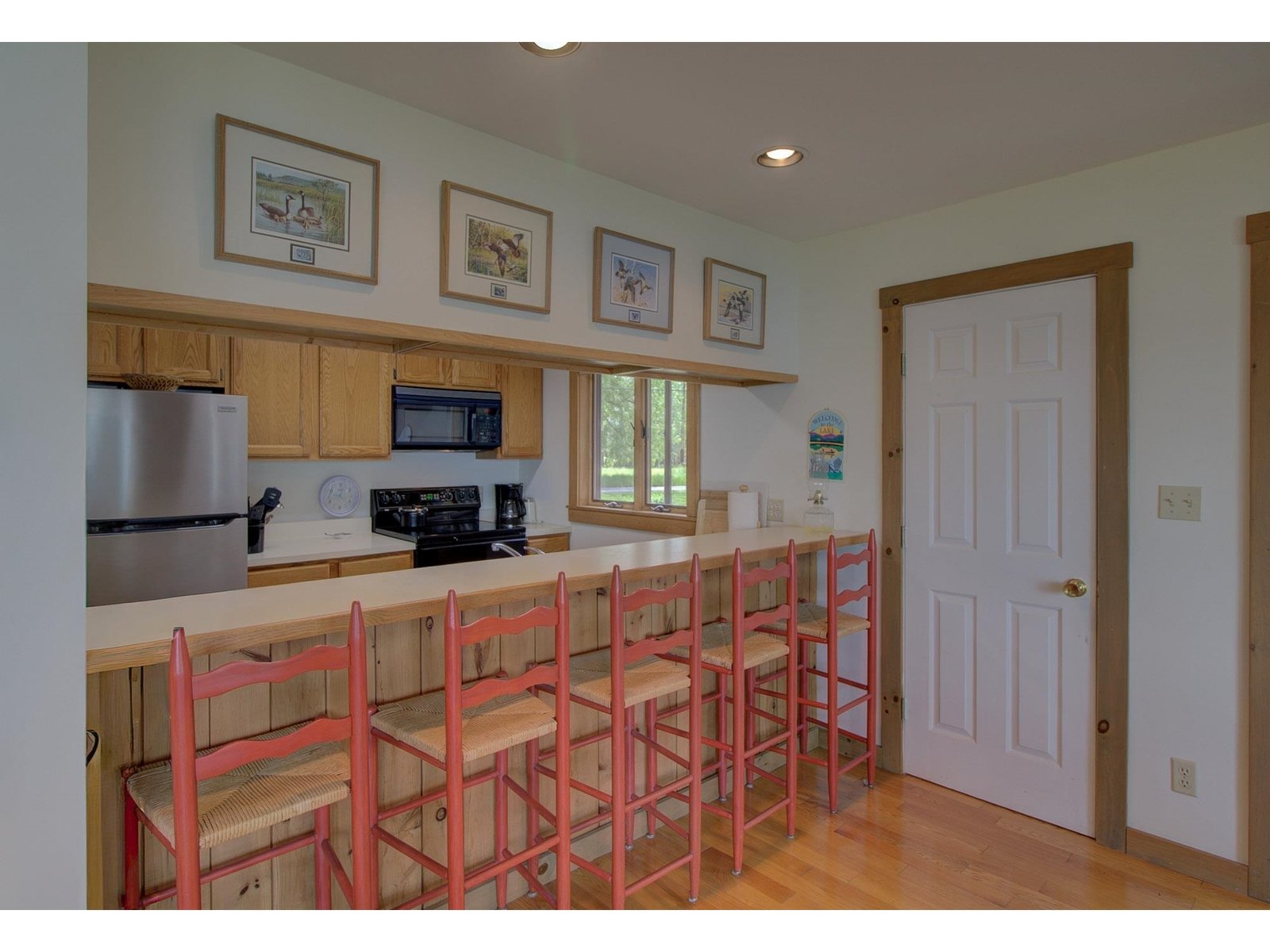 325 Oakridge Lane
