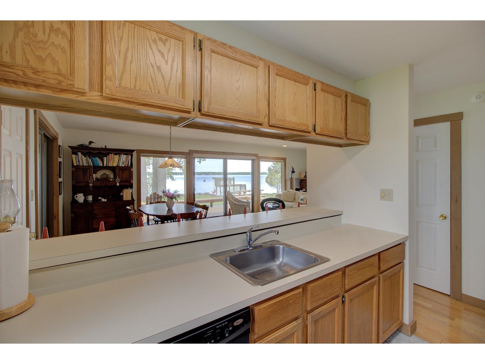325 Oakridge Lane