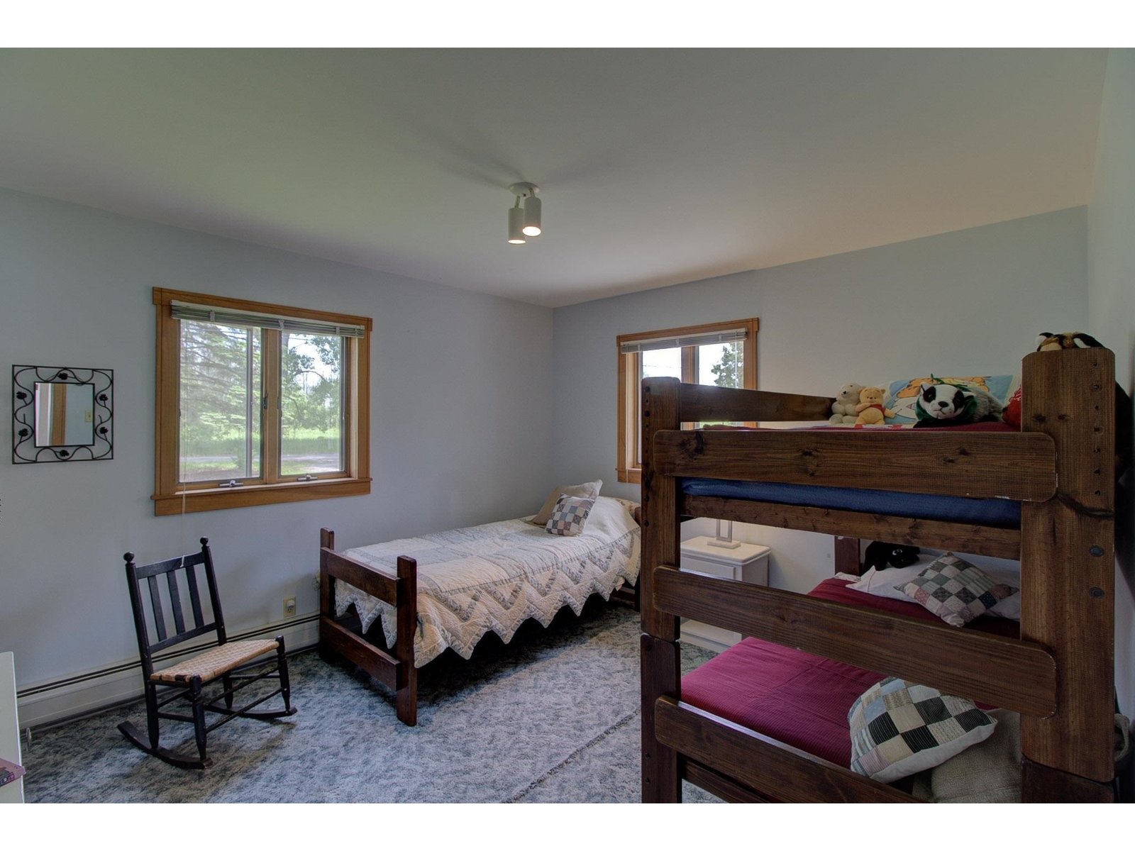 325 Oakridge Lane