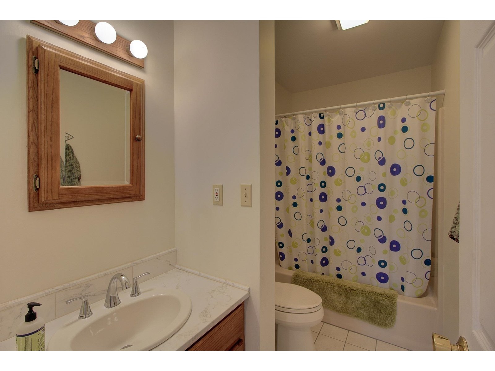 325 Oakridge Lane