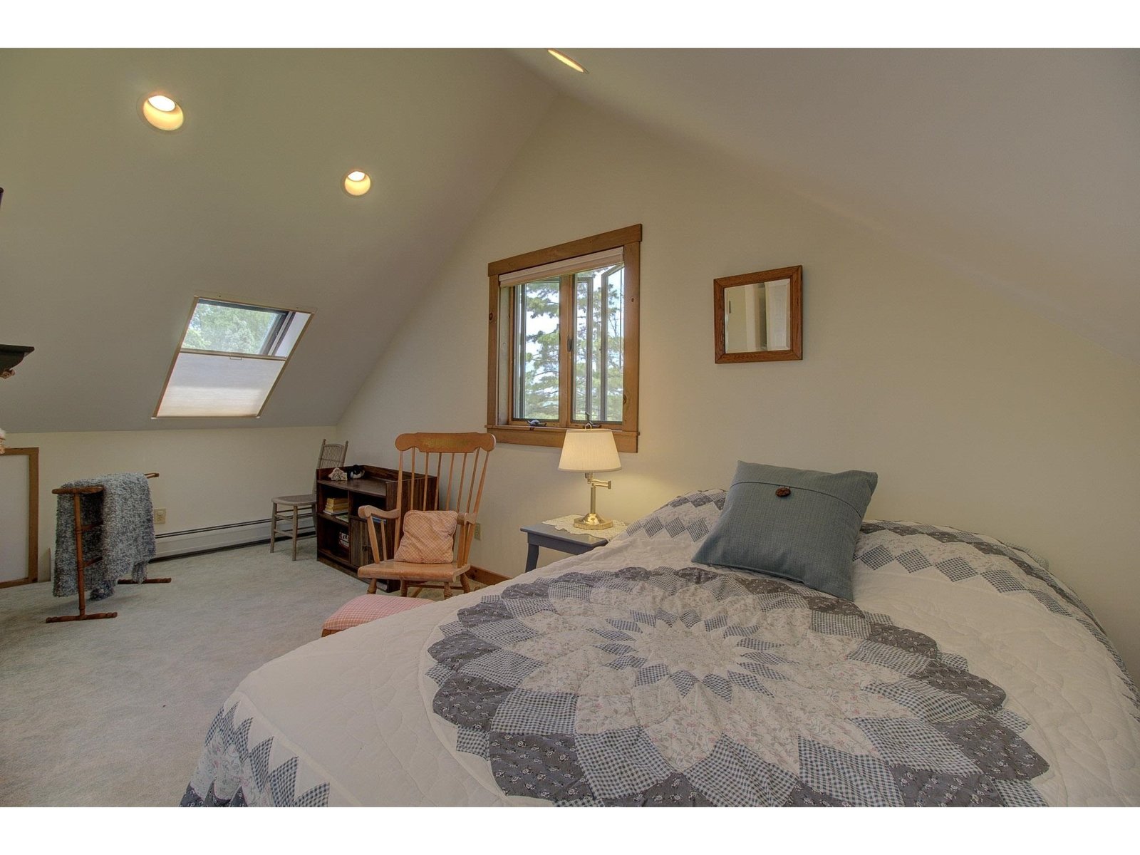 325 Oakridge Lane