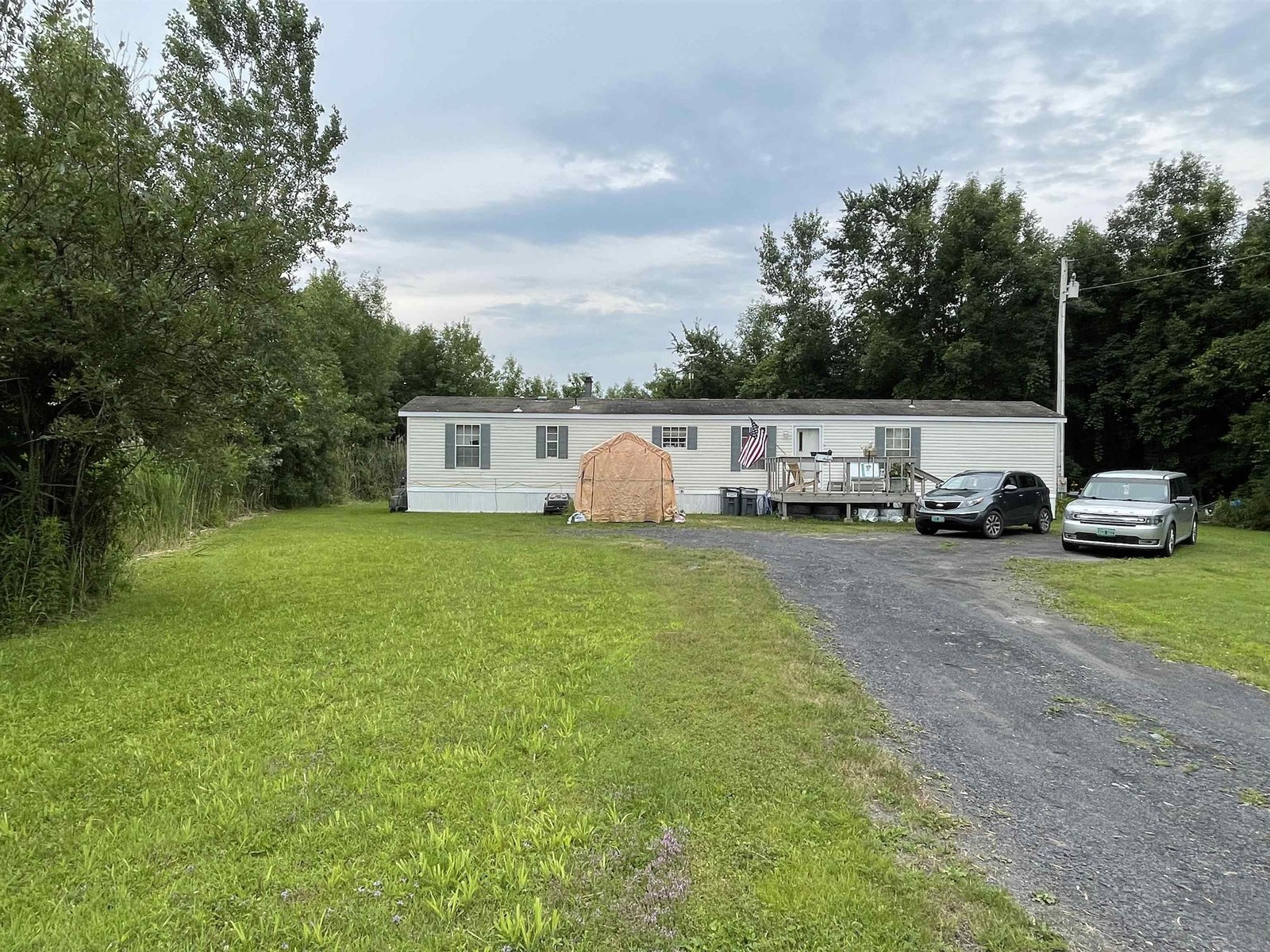 325 South End Road