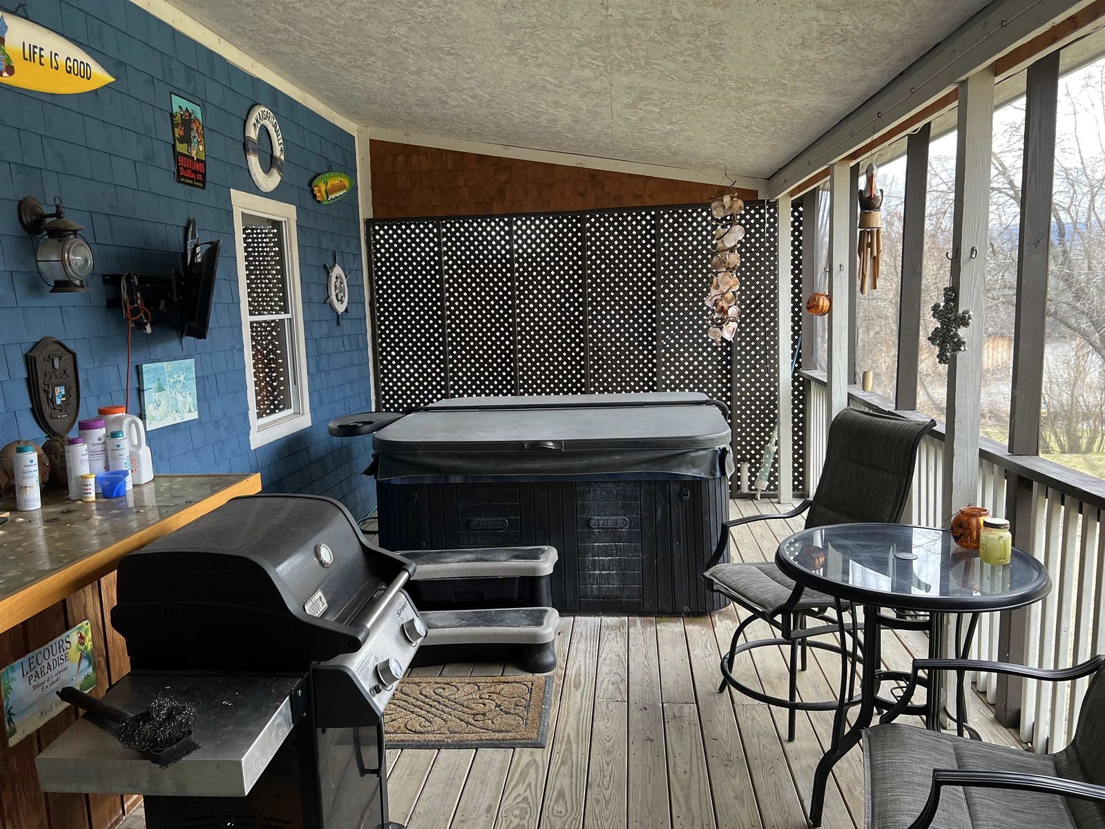 Back porch with Hottub
