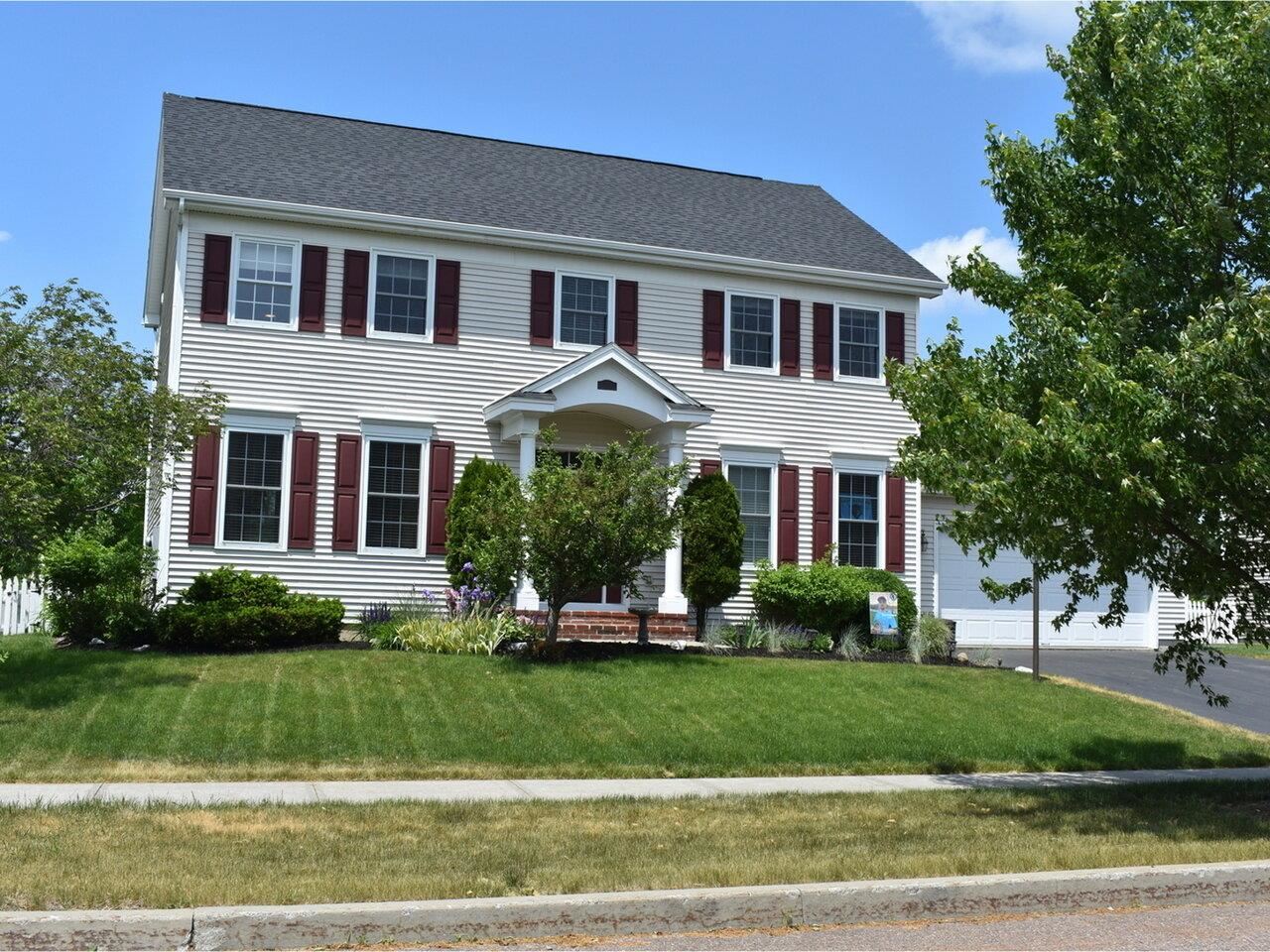 326 Cobblestone Circle