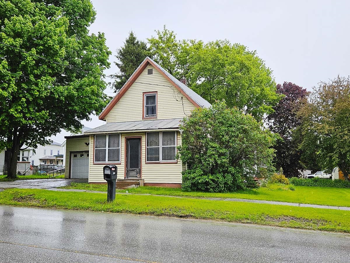 326 Pleasant Street
