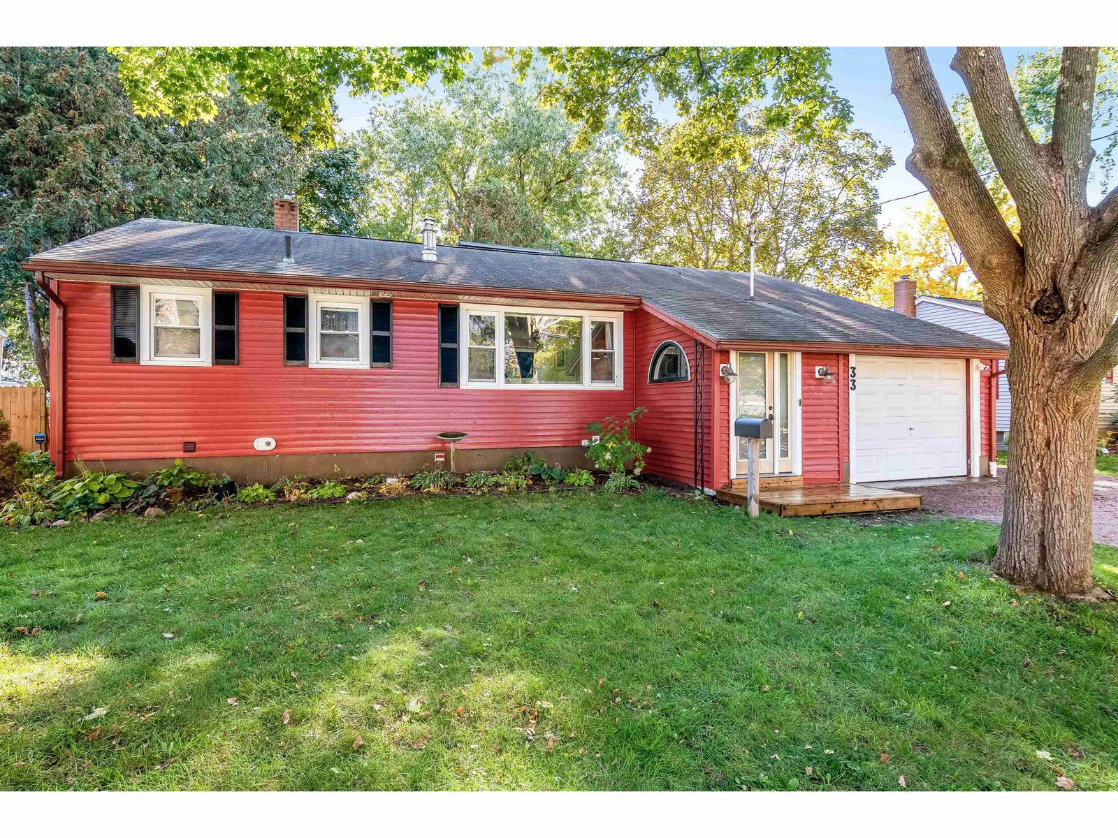 33 Baldwin Avenue