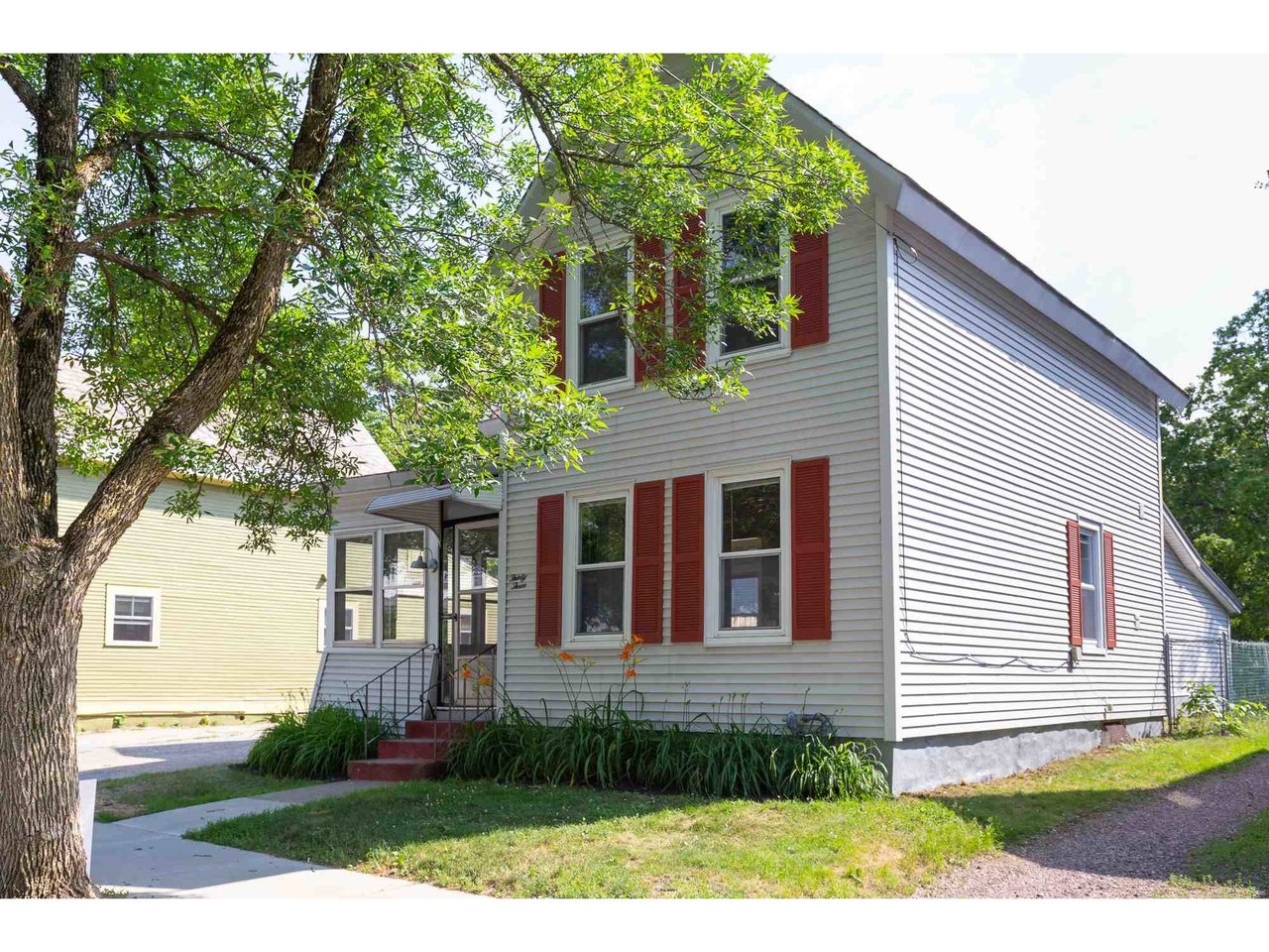 33 Crombie Street